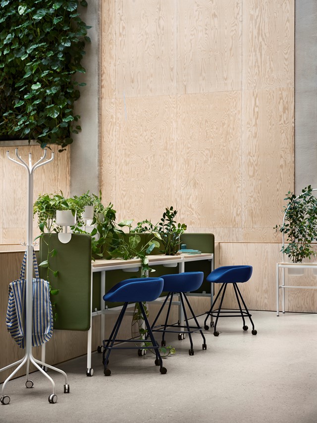 Plantea_tables_Fendo_barchairS-2059.jpg